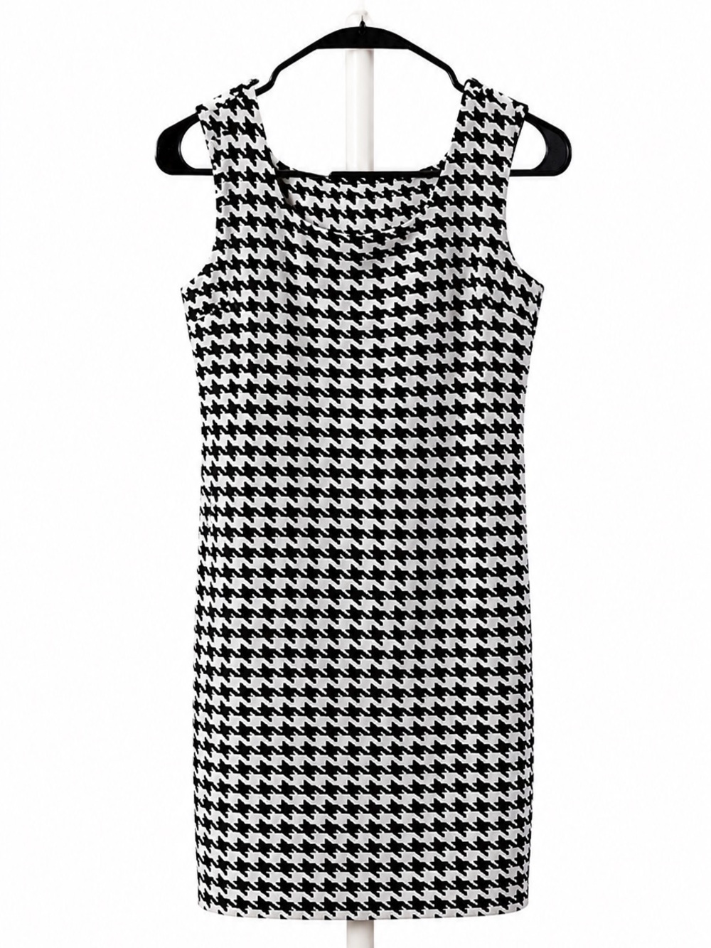 Sleeveless Houndstooth Shift Dress - Black & White